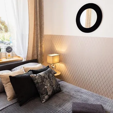 Clicktheflat Szkolna Palace Of Culture Varsovie